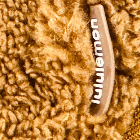 Lululemon Everywhere Sherpa Fleece Crossbody Belt Bag Burnt Caramel - Picture 7 of 9